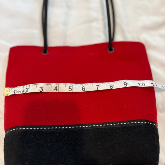 Red purse handcrafted by Material Things - Picture 6 of 8